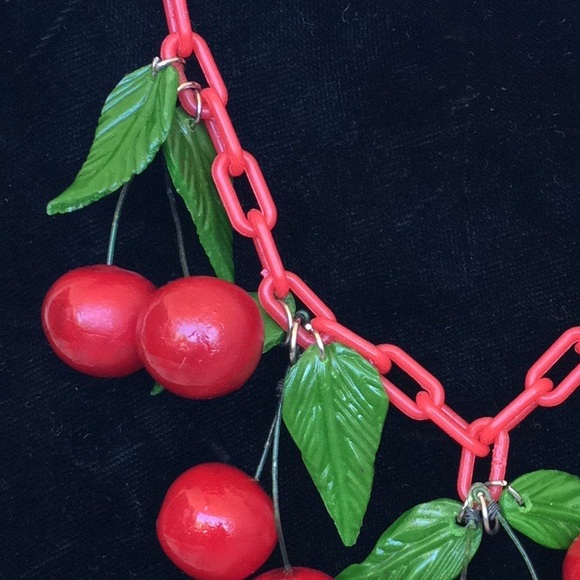 COPY - Vtg Retro Style dangling Lucious Cherry Necklace - Picture 5 of 6